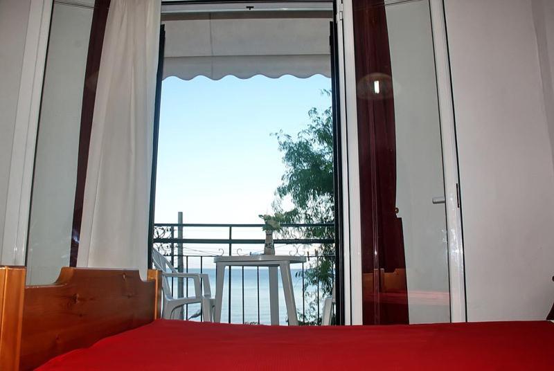 Empress Corfu Apartment Perama  Luaran gambar